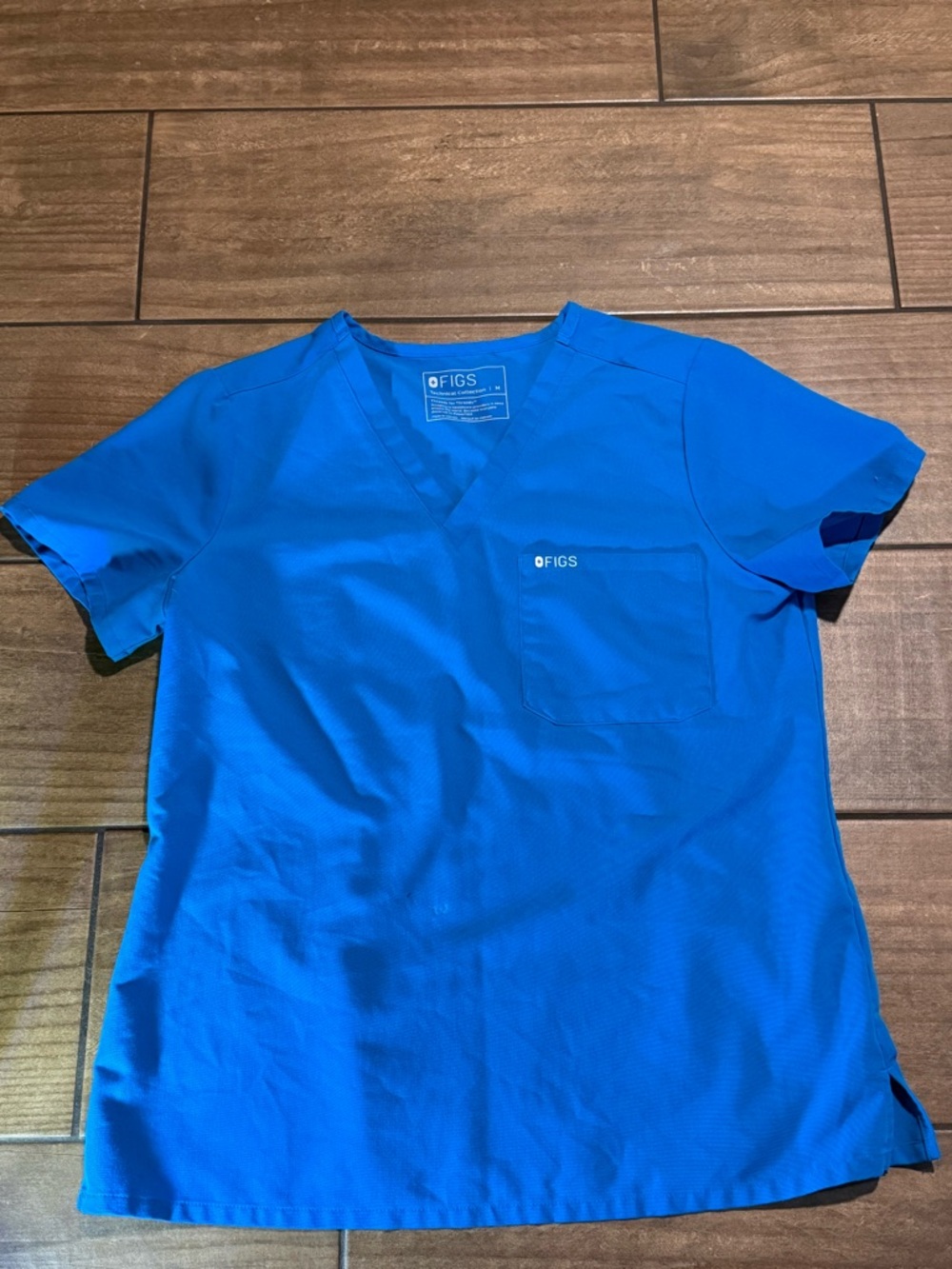 FIGS Womens Blue Logo Medium Catarina Top Scrub 1 Pocket